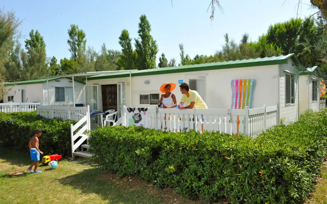 Isamar Holiday Village