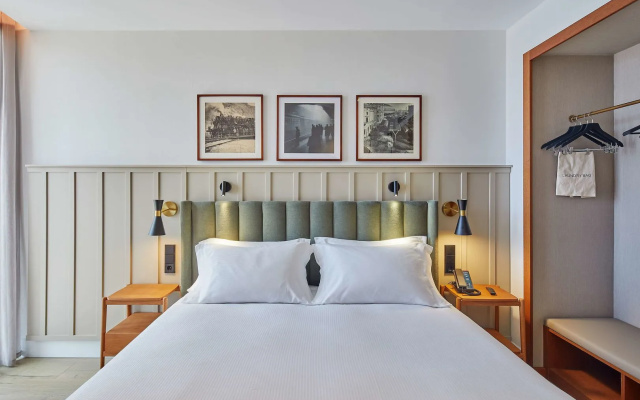 Via Sants Hotel Barcelona, Tapestry Collection by Hilton