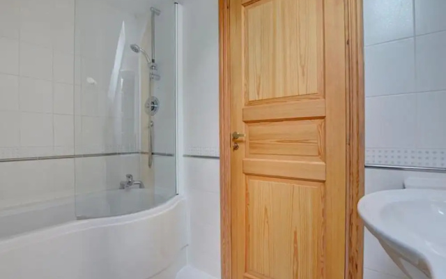 Spacious Holiday Home in Croyde near Sea