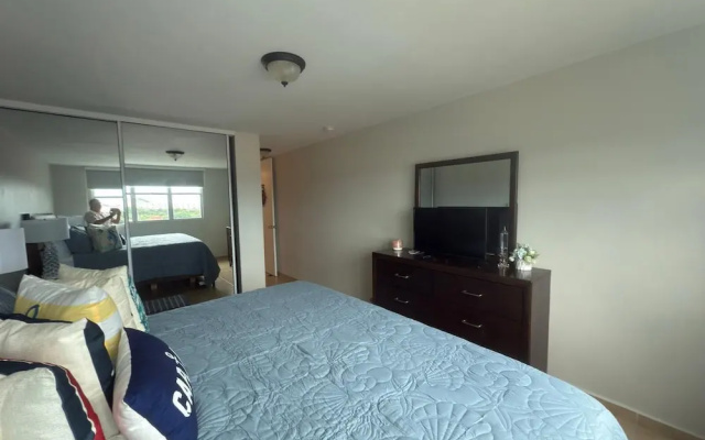 608 Ocean & Marina Views 3 Bed 2 Bath