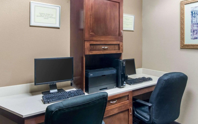 Comfort Suites Odessa near University