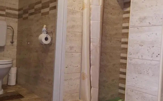 Lili Apartman