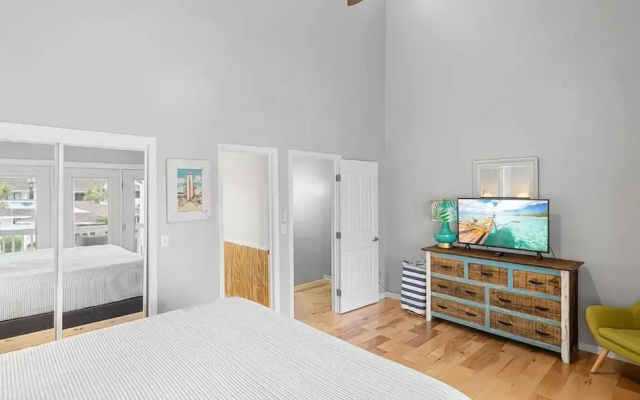 Misty Cove 206- Misty Cove Escape