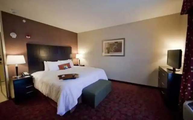 Hampton Inn & Suites Seattle Kent WA