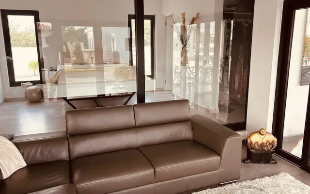 Cozy Villa