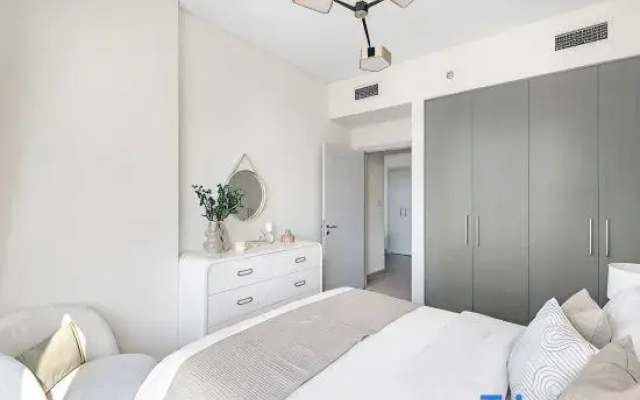 Modern 1BR Near Dubai Mall & Dubai Fountain