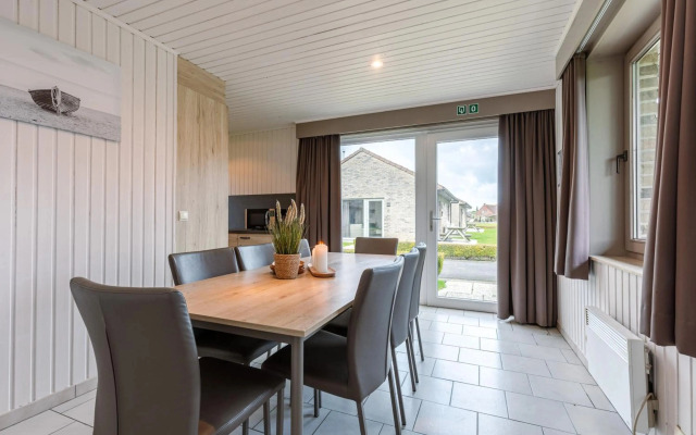 Family House de Strandjutter Westende 8 Persons