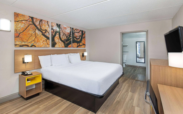 Days Inn by Wyndham Knoxville North