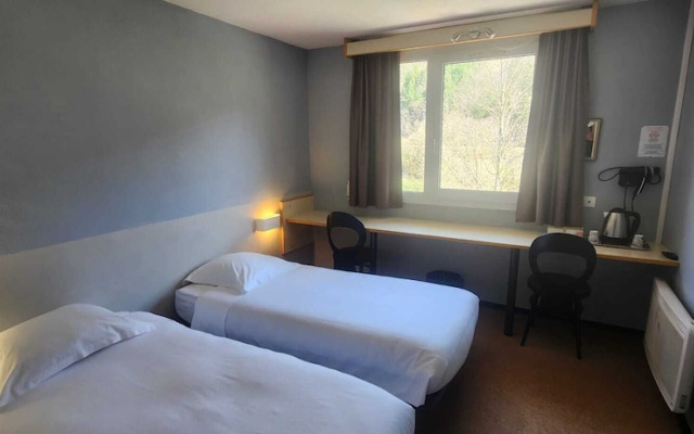 Hotel Le Pont Neuf