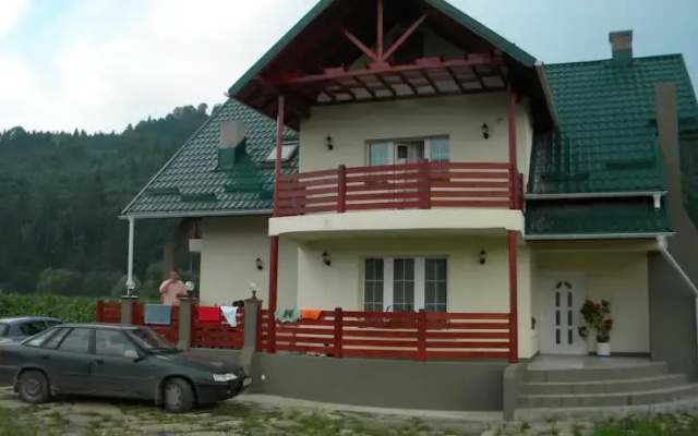 Casa cu Povesti Frumosu - Bucovina