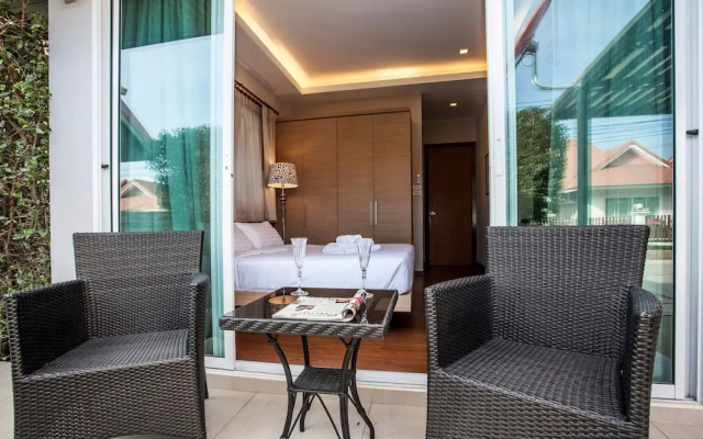 Jomtien Lamore Villa 2 Bedroom with Jacuzzi Pool