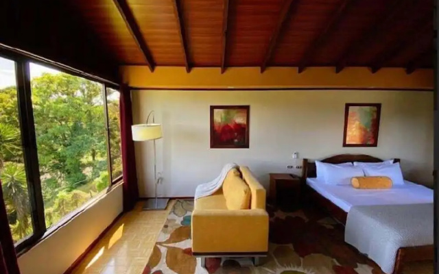 Arenal Roca Lodge
