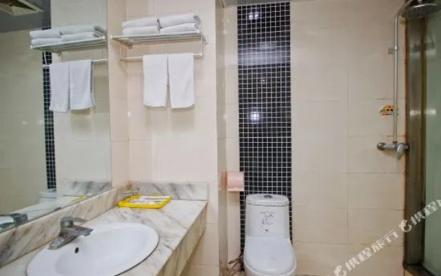 Fengcheng Hotel