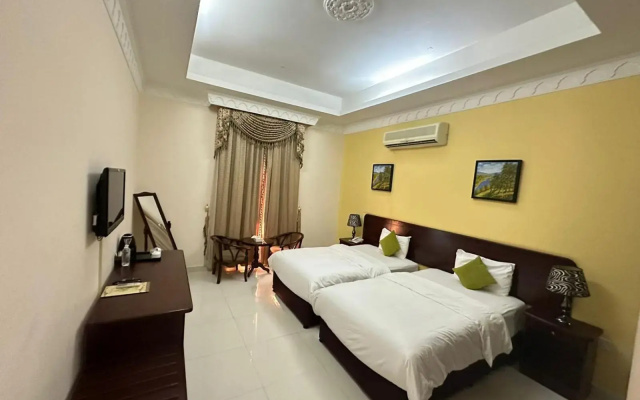 Royal Gardens Hotel