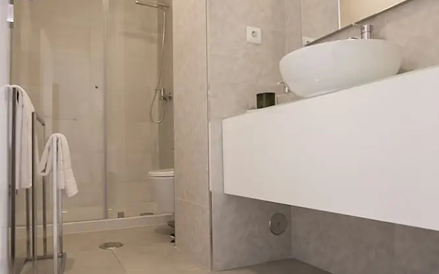 Tear Center Apartments