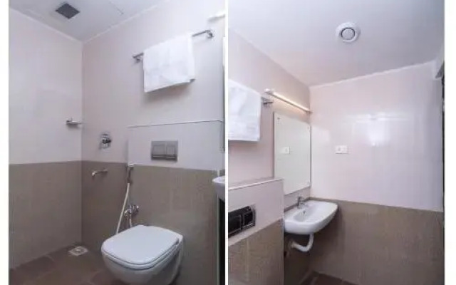 V Grand By OYO Rooms