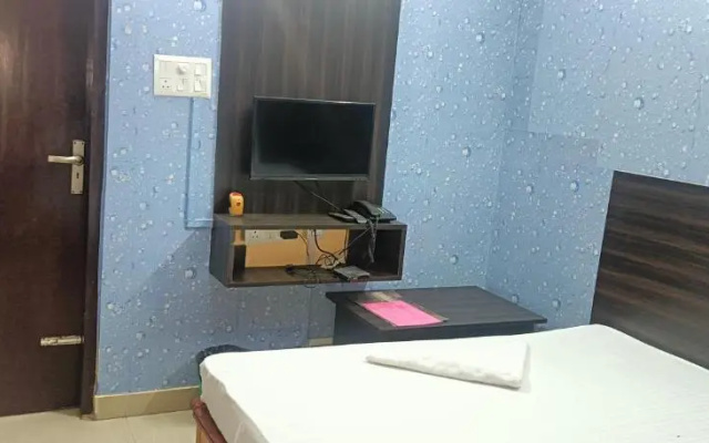 Kusum Hotel And Restaurant