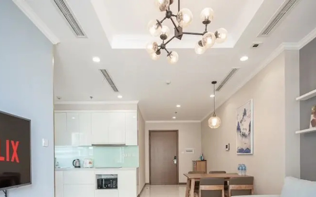 Luxury Landmark - Linh's Apartment