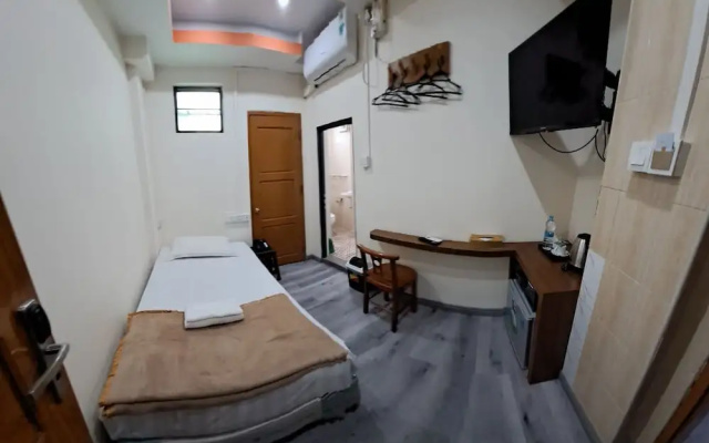 121 Hotel Yangon