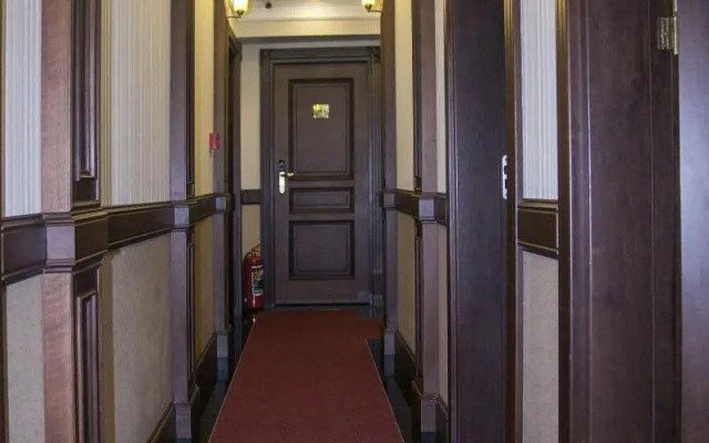 Golden Pen Hotel