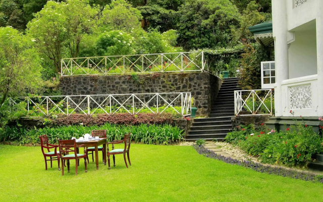 Green Forest Hotel