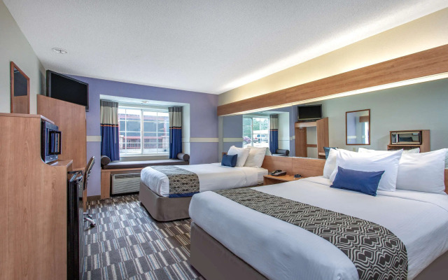 Microtel Inn & Suites by Wyndham Lillington / Campbell Univ