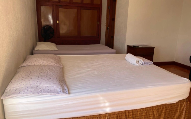 Casa Robles - Room close to Airport #1