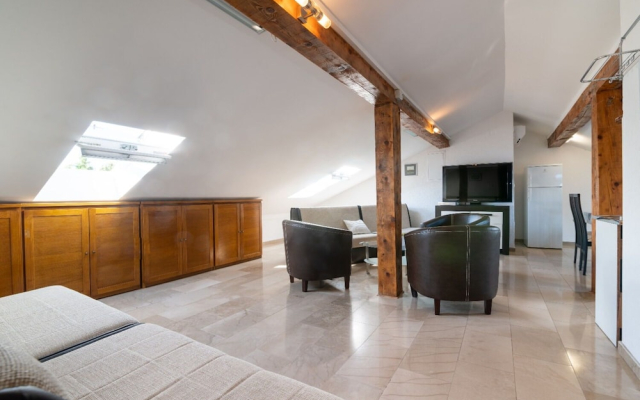 Apartments Tiho