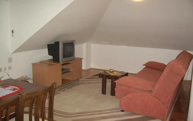 Tedi & Kiki Apartment