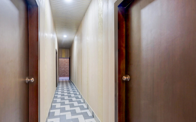 Hotel O Radha kunj By Namasya Retreat International
