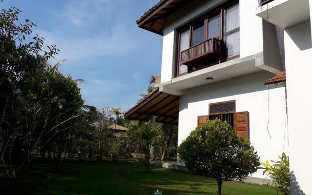 Отель Villa Mangrove Унаватуна вид на фасад