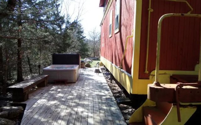 Livingston Junction Cabooses and Cabins