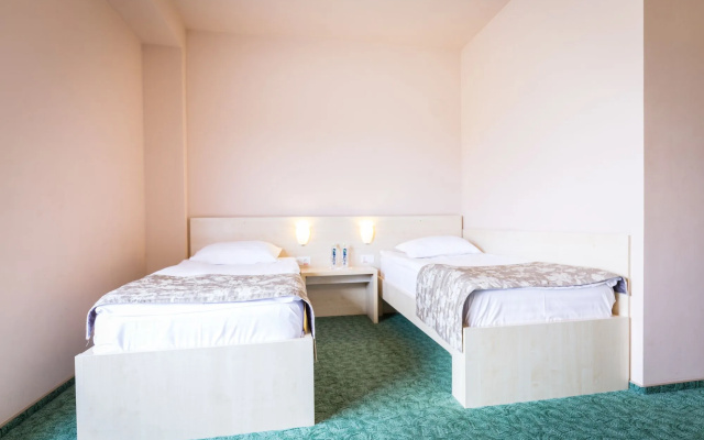 Stop Hotel