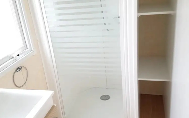 Property With 2 Bedrooms in Saint-jean-de-monts, With Pool Access, Fur