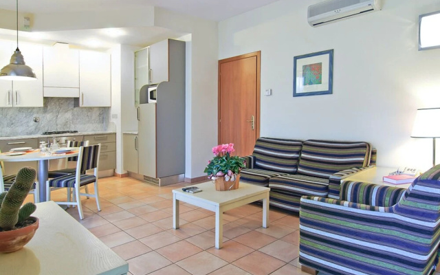 Long Stay Monthly Apartment I Triangoli With Backyard Garden