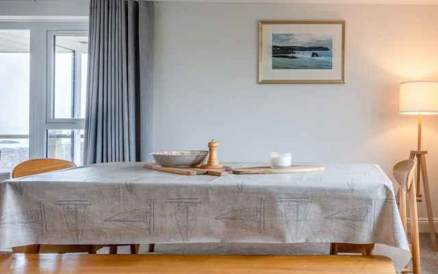 10 Thurlestone Rock