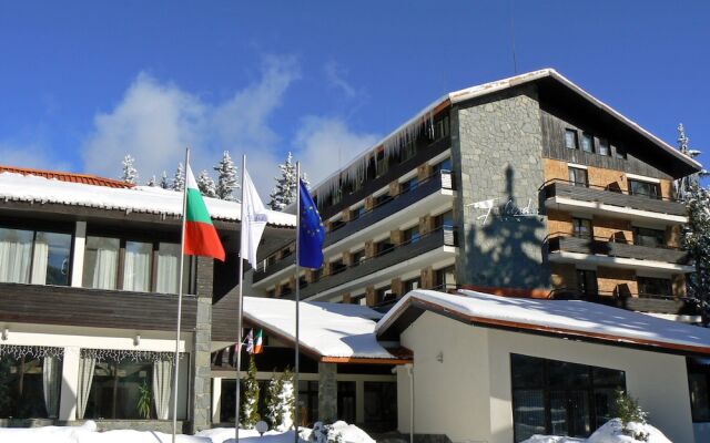 Отель Finlandia- Half Board Болгария, Пампорово - отзывы, цены и фото номеров - забронировать отель Finlandia- Half Board онлайн вид на фасад