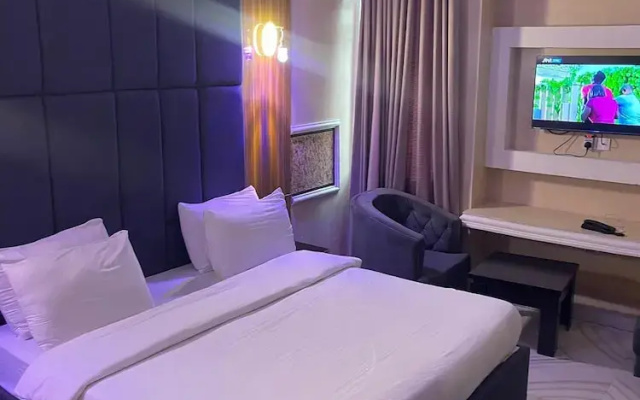De Ross Hotel & Suites