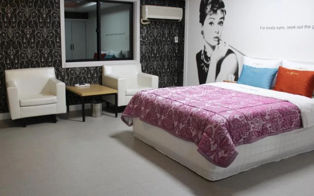 Venus Motel