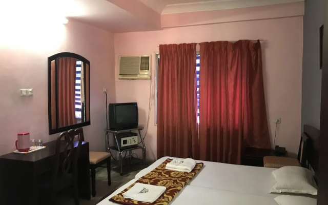 Indraprastham Houseboats