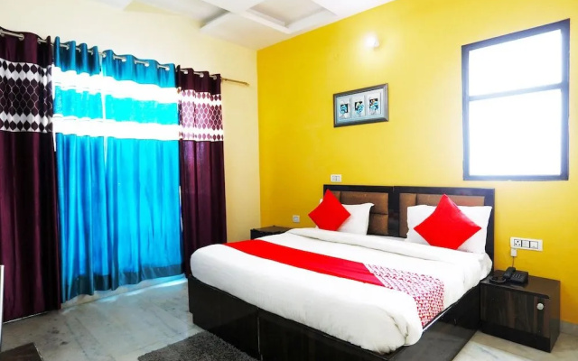 OYO 9382 Hotel Homestay