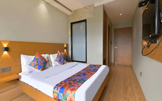 Fabhotel Penthouse