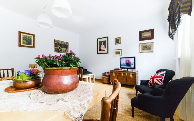 Апартаменты Sunny Apartment in the Old Town комната для гостей