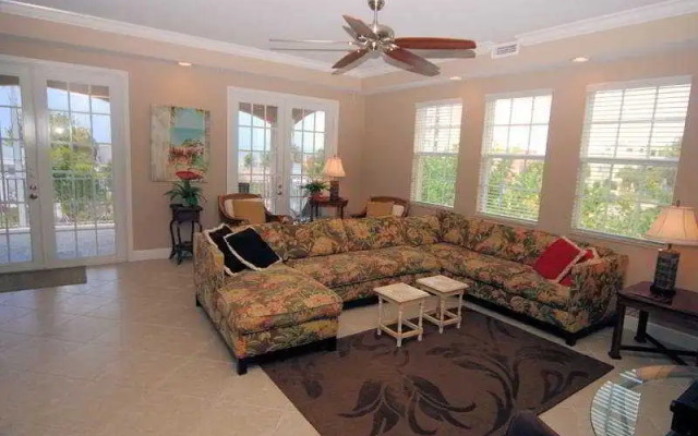 Universals White Cap Beachfront Apartments