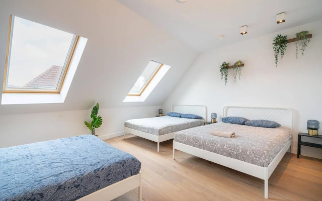 2-bedroom Apartment in Central Location
