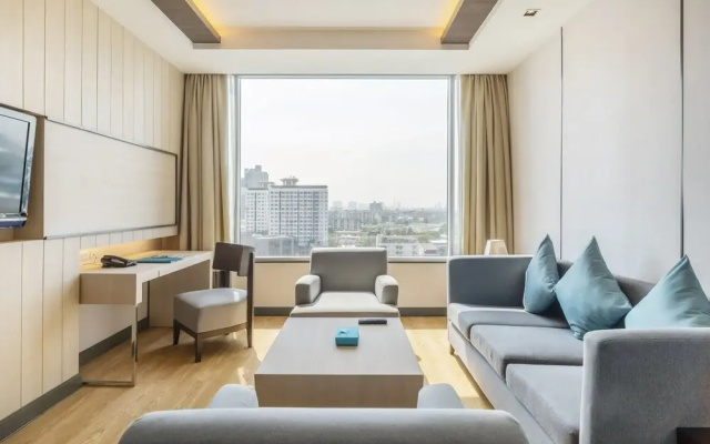 Metropolitan Residence Phrakanong by Favstay