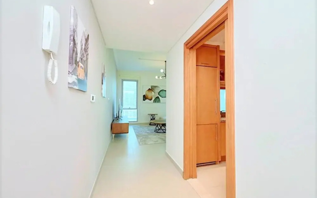 Stunning 2 bed Balcony Marina View Dubai