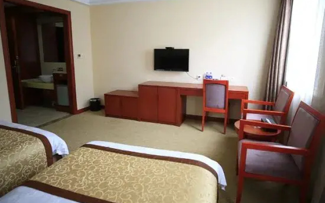 Huangguan Holiday Hotel
