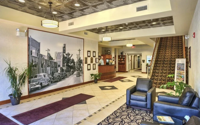 Hotel Warner