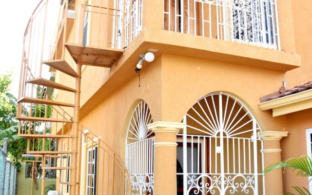 LWguesthouse